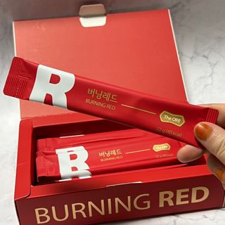 디오르 버닝레드 — 5점을 준 리뷰어가 2022년 3월 올린 사용 사진
