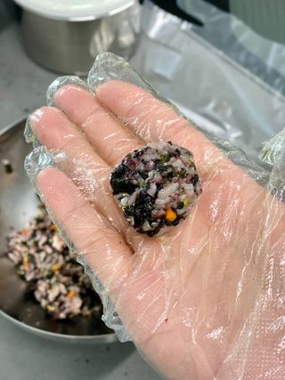 해풀잎 누구나 김밥*1ea [(혼합야채 35g *1ea,  김밥김 (5g, 5ea),  양념간장 (6g, 5ea), 참기름(5g, 2ea)] — 5점을 준 리뷰어가 2022년 5월 올린 사용 사진