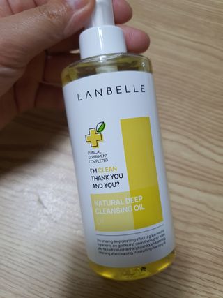 랑벨 내츄럴 딥 클렌징 오일 200ml (저자극 약산성 천연 클렌징) — 5점을 준 리뷰어가 2022년 6월 올린 사용 사진
