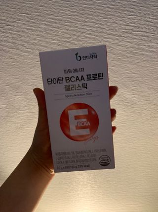 [인디닥터] 타이탄 BCAA 프로틴 젤리스틱 — 4점을 준 리뷰어가 2022년 4월 올린 사용 사진
