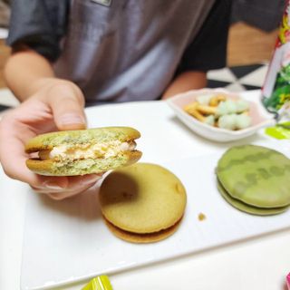 2024 오리온 여름한정판 초코파이 수박 / 후레쉬베리 멜론 / 멜론송이 — 5점을 준 리뷰어가 2024년 8월 올린 사용 사진