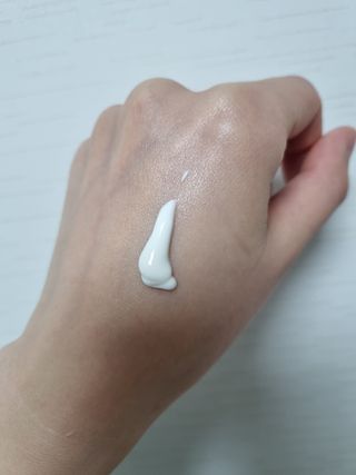 바노바기 코스메틱 바노바기 밀크씨슬 리페어 시카 선스크린 플러스 50ml — 5점을 준 리뷰어가 2023년 2월 올린 사용 사진