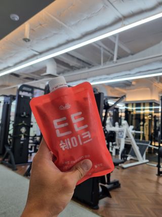 [덜다] 든든 식물성 단백질 쉐이크 40g X 7입 (곡물/딸기) — 5점을 준 리뷰어가 2023년 7월 올린 사용 사진