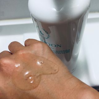 [닥터문] 센텔라 시카케어 화이트머스크 바디워시 1000ml — 5점을 준 리뷰어가 2023년 8월 올린 사용 사진
