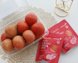 레드닥터 완숙토마토 + 통째로 동결건조한 대추방울토마토 — 5점을 준 리뷰어가 2022년 12월 올린 사용 사진