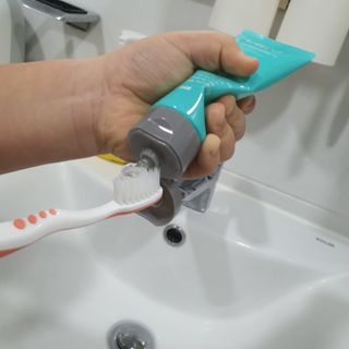 치과에서 쓰는 치약 _ 라벨제로 저불소 꼬마, 키즈, 유아, 베이비, 주니어 안전한 어린이치약 — 5점을 준 리뷰어가 2023년 1월 올린 사용 사진