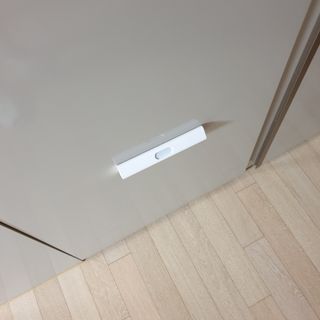 아카라 어두울 때만 켜지는 스마트 무선 센서등 — 5점을 준 리뷰어가 2021년 10월 올린 사용 사진
