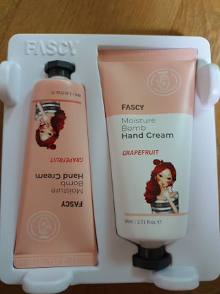 파시 FASCY 高保湿ハンドクリーム40ml+80ml セット — 5점을 준 리뷰어가 2021년 8월 올린 사용 사진