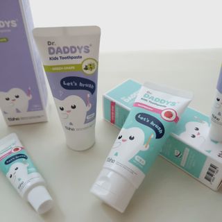 닥터데디스 안심저불소 키즈치약 (라즈베리, 청포도향 중 택 1) 60g +  여행용 미니 치약 15g — 5점을 준 리뷰어가 2022년 8월 올린 사용 사진