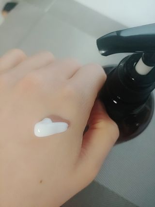 아미니 플라워테라피 바디로션  500ml 시리즈 — 5점을 준 리뷰어가 2021년 1월 올린 사용 사진