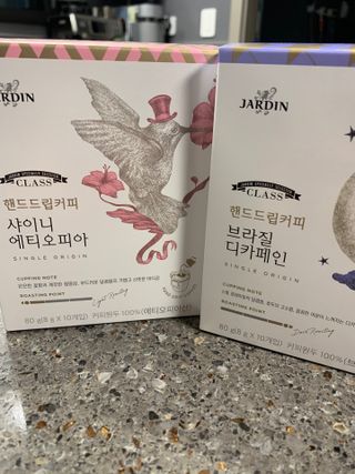 (주)쟈뎅 쟈뎅 클래스 핸드 드립 커피 10P 2종_디카페인 1종+랜덤 플레이버 1종 — 5점을 준 리뷰어가 2021년 4월 올린 사용 사진