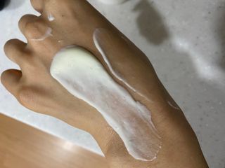 mom e 맘이 내추럴 베이비 케어 샴푸앤바스+로션 — 5점을 준 리뷰어가 2021년 1월 올린 사용 사진