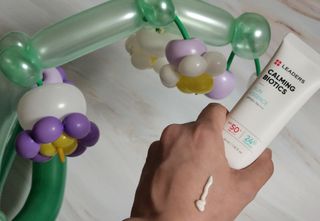 리더스코스메틱 리더스 카밍 바이오틱스 선 에센스 SPF 50+ PA++++ — 4점을 준 리뷰어가 2022년 5월 올린 사용 사진