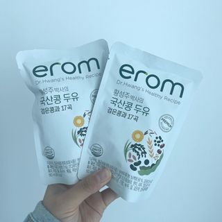 이롬 황성주 박사의 국산콩 두유 검은콩과 17곡 프리미엄 — 5점을 준 리뷰어가 2021년 5월 올린 사용 사진
