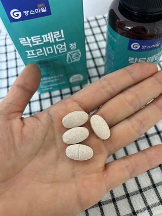 짱스마일 락토페린 프리미엄 정 1000ml x 60정 — 4.5점을 준 리뷰어가 2022년 12월 올린 사용 사진