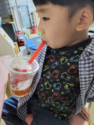 몽베스트 Montbest with Sparkling water Plain 20병 — 5점을 준 리뷰어가 2022년 6월 올린 사용 사진