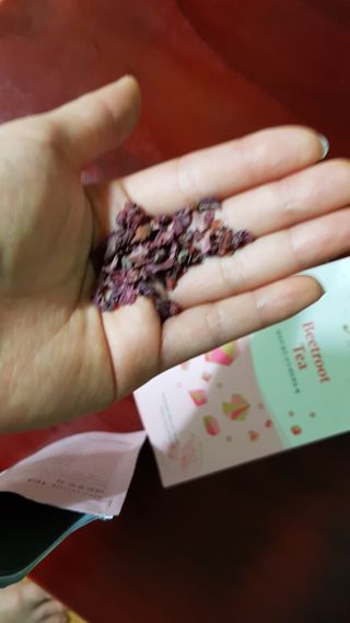 마시다 매혹적인 붉은 빛이 입안 가득히, 비트루트차 — 5점을 준 리뷰어가 2021년 3월 올린 사용 사진