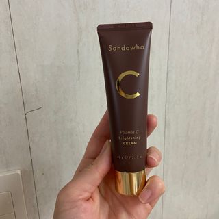 산다화 비타민C 화이트닝 크림 — 5점을 준 리뷰어가 2023년 4월 올린 사용 사진