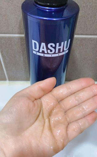 다슈코리아 다슈 데일리 단백질 한방 두피 골드 샴푸 500ml — 5점을 준 리뷰어가 2021년 1월 올린 사용 사진