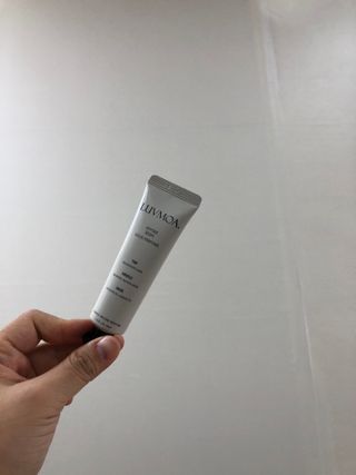 러브모아 향수 고체향수 승무원 고체향수 바르는 향수 니치향수 도손 우드세이지 앤 씨솔트 — 5점을 준 리뷰어가 2022년 9월 올린 사용 사진