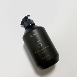 르핸스 퍼포밍 5 샴푸 비반트 포렛/베티버 포그 — 4점을 준 리뷰어가 2022년 12월 올린 사용 사진