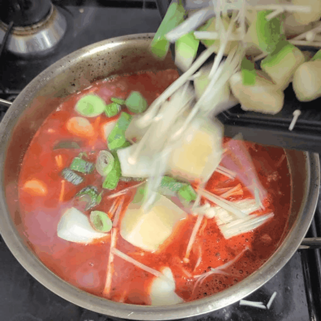 [푸딩팩토리]우삼겹 고추장찌개_410g 리뷰 사진
