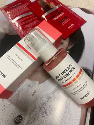 썸헤어 / SUMHAIR 썸헤어 실키 테라피 헤어 에센스 — 4점을 준 리뷰어가 2021년 5월 올린 사용 사진