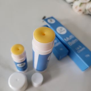 [립빠미] 립앤칙스 멀티밤 + 베리어립밤 2종 — 4.5점을 준 리뷰어가 2021년 9월 올린 사용 사진