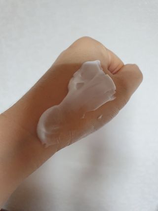 자민경 크레마카라콜 울트라 프로폴리스 하이드라 인텐스 크림 50ml — 4.5점을 준 리뷰어가 2021년 1월 올린 사용 사진
