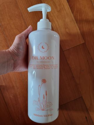 프리[닥터문] 유산균 락토케어 질경초 여성청결제 1000ml (젤타입) — 4점을 준 리뷰어가 2022년 6월 올린 사용 사진