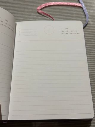 리훈 2024년 하고싶은말다이어리 만년형(위클리/데일리 중 택 1) — 5점을 준 리뷰어가 2023년 9월 올린 사용 사진