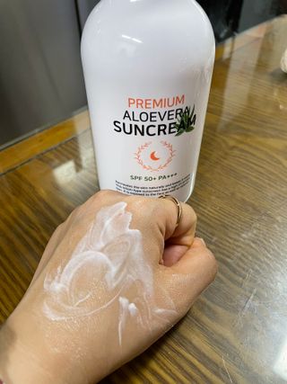 [닥터문] 프리미엄 알로에베라 선크림 500ml — 5점을 준 리뷰어가 2022년 6월 올린 사용 사진