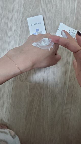 바노바기 코스메틱 바노바기 밀크씨슬 리페어 시카 선스크린 플러스 50ml — 4.5점을 준 리뷰어가 2023년 2월 올린 사용 사진
