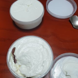 요그앤오트 그릭요거트 24 150g +  그릭요거트 48 150g + 블루베리 콤포트 — 5점을 준 리뷰어가 2022년 6월 올린 사용 사진