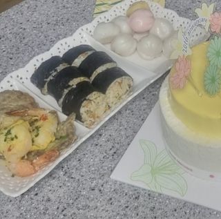 해풀잎 누구나 김밥*1ea [(혼합야채 35g *1ea,  김밥김 (5g, 5ea),  양념간장 (6g, 5ea), 참기름(5g, 2ea)] — 5점을 준 리뷰어가 2022년 7월 올린 사용 사진