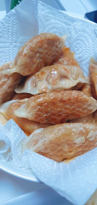 삼양냉동 [삼양] 얇은피불닭왕교자+얇은피까르보불닭왕교자 총4팩 — 5점을 준 리뷰어가 2021년 2월 올린 사용 사진