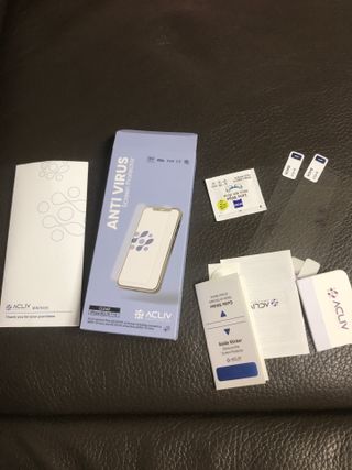 아클리브 Premium 항균 항바이러스 액정 보호필름(iPhone) — 5점을 준 리뷰어가 2022년 1월 올린 사용 사진
