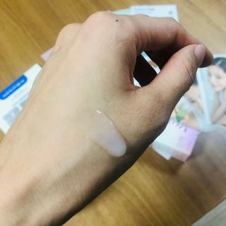 나우 [리브엠] 123억개 엑소좀으로 채운 눈부신 광채, 엑소코어 화이트닝 텐션 앰플 — 5점을 준 리뷰어가 2023년 8월 올린 사용 사진