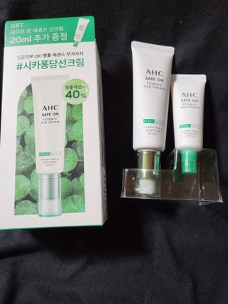 [AHC] 세이프온 에센스 선크림 올리브영 스페셜 증정 기획세트 — 4점을 준 리뷰어가 2022년 6월 올린 사용 사진