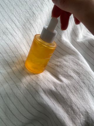 체르엠 스템앤셀 비타민 브라이트닝 에센스 30ml 1개 — 3.5점을 준 리뷰어가 2022년 2월 올린 사용 사진