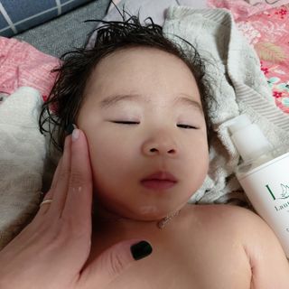 란떼쥬 프르미에 스킨케어 샴푸앤바스 + 크림로션 베이직 세트 — 5점을 준 리뷰어가 2021년 12월 올린 사용 사진