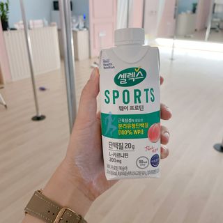 셀렉스스포츠 셀렉스 스포츠 웨이 프로틴 복숭아_ 330ml x 12팩 — 5점을 준 리뷰어가 2021년 7월 올린 사용 사진