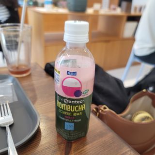 더그레잇티 콤부차 [매일유업] 더그레잇티 44kcal 콤부차 300ml *12개입 (오리지널 6개+베리리치 6개) — 5점을 준 리뷰어가 2023년 8월 올린 사용 사진