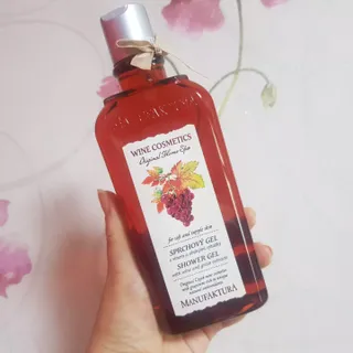 체코 비건화장품 마뉴팍투라 향좋은 와인 샤워젤 (300ml) — 4점을 준 리뷰어가 2022년 6월 올린 사용 사진