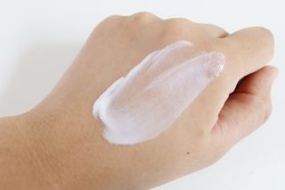 바르셀 톤업 무기자차 자외선차단제 순한 선크림 인텐시브 선 젠 50ml — 5점을 준 리뷰어가 2021년 11월 올린 사용 사진