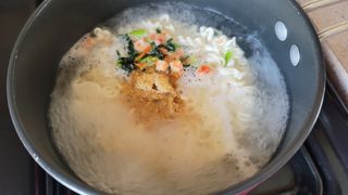 [풀무원] 자연은맛있다 정면, 백면, 홍면  세트 — 4점을 준 리뷰어가 2021년 4월 올린 사용 사진