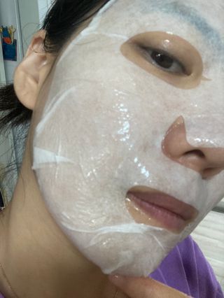 방방곳곳 편림초 수분진정 화이트닝 마스크팩 — 5점을 준 리뷰어가 2022년 10월 올린 사용 사진