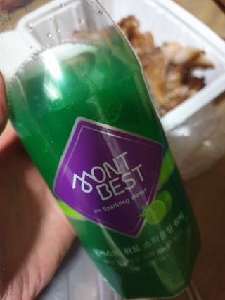 몽베스트 Montbest with Sparkling water Lime20병 — 5점을 준 리뷰어가 2021년 10월 올린 사용 사진