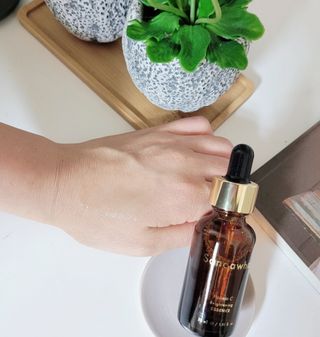 스킨큐어 산다화 비타민c 화이트닝 에센스 30ml — 5점을 준 리뷰어가 2021년 8월 올린 사용 사진