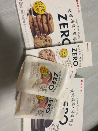 ZERO (초콜릿 칩 쿠키, 카카오 케이크, 후르츠 젤리, 아이스 콜라, 아이스 초코바) — 5점을 준 리뷰어가 2022년 6월 올린 사용 사진